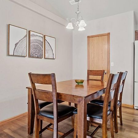 Villa Convenient Townhouse - Near Airport à Rapid City Extérieur photo