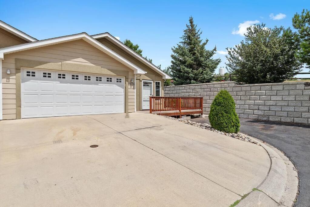Villa Convenient Townhouse - Near Airport à Rapid City Extérieur photo