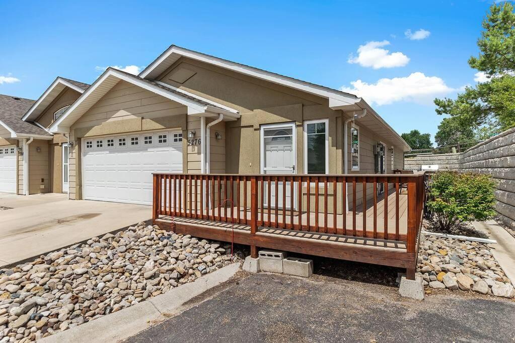 Villa Convenient Townhouse - Near Airport à Rapid City Extérieur photo