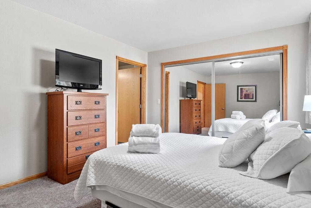 Villa Convenient Townhouse - Near Airport à Rapid City Extérieur photo